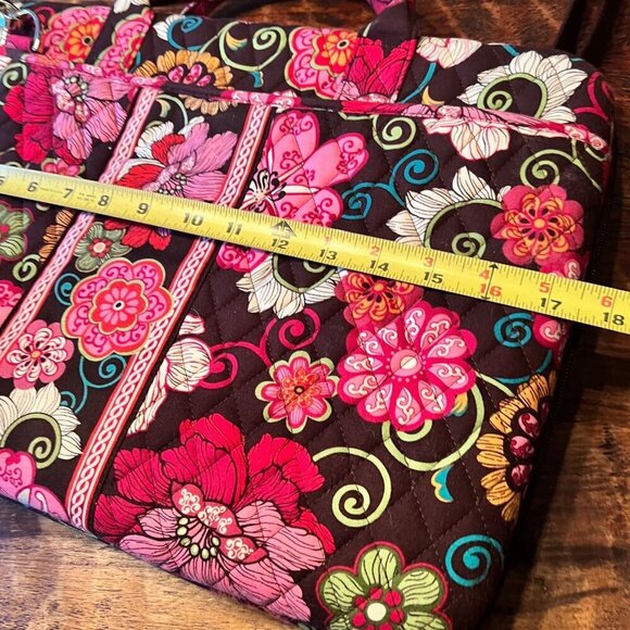 Vera Bradley Firm Quilted Laptop Bag With Floral Design - Picture 10 of 10